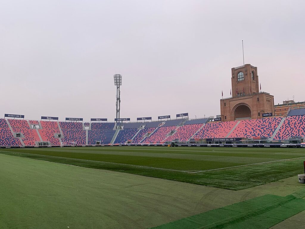 Vista del estadio Renato Dall’Ara, Bolonia; fotografía de archivo de 2021